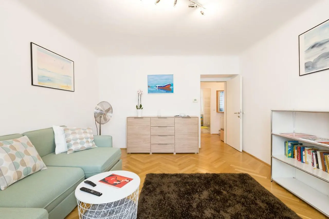 Apartment Rudolfsplatz Вена Австрия