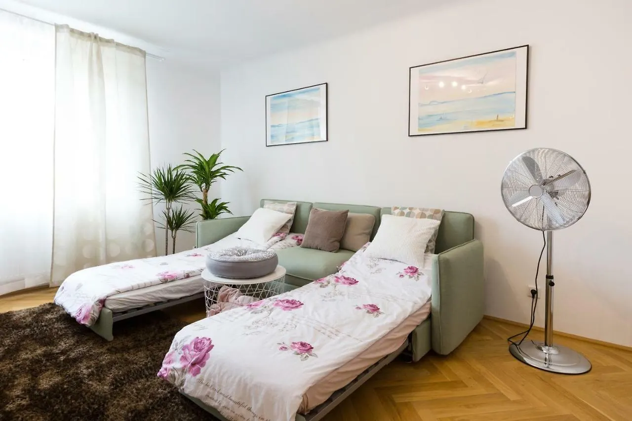 Apartment Rudolfsplatz Vienna Austria